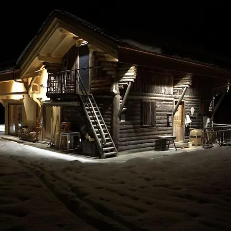Le Nid Independant Mountain