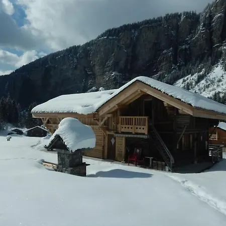 Le Nid Independant Mountain *