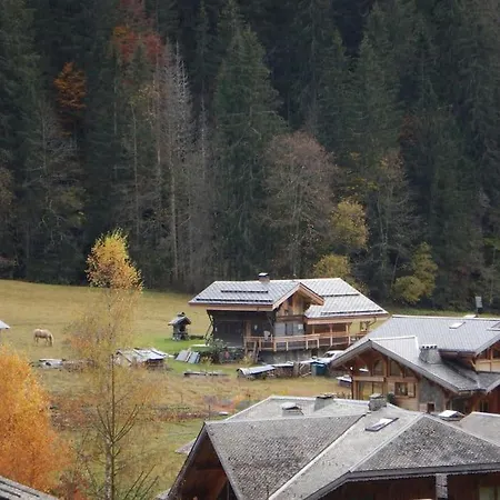 Le Nid Independant Mountain